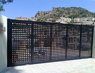 Puerta corredora 